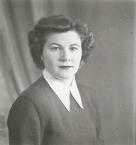 Nína Sigurlína Ísberg (1929-2014) Blönduósi og Rvk