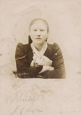 Guðríður Sigurðardóttir Líndal (1878-1932) 18 ára Holtastöðum
