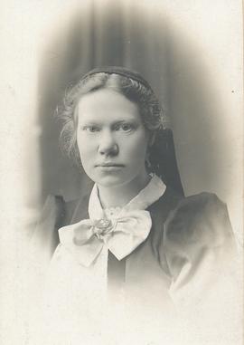 Elísabet Björnsdóttir (1878-1942) frá Marðarnúpi, ráðskona Guðmundar bróður síns í Reykjavík