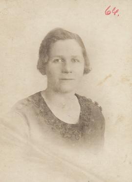 2248-Helga Jónsdóttir (1896-1969) Ak, frá Öxl