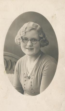 Helga Lovísa Jónsdóttir (1912-2000) Vestmannaeyjum