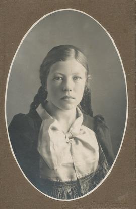 2207-Erlendína Marlaug Erlendsdóttir (1905-1989) Kornsá 1930