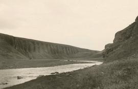 14023h-Ferðamannaklettar í Víðidalsárgili 1947.tif