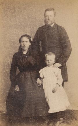 Sigríður Árnadóttir (1863-43), Zóphónías Hjálmsson (1864-31) og Hólmfríður Z (1889-57) Blönduósi