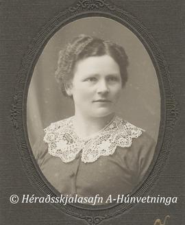 Rannveig Hansdóttir Líndal (1883-1955) kennari og forstöðukona Tóvinnuskólans Svalbarða