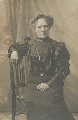 Helga Sigurðardóttir (1854) skipsþerna á Skálholti 1901 (38 ára).