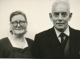 Helga Lovísa Jónsdóttir (1912-2000) frá Blöndudalshólum og Arnþór Árnason (1904-1983) Kennari Lundi