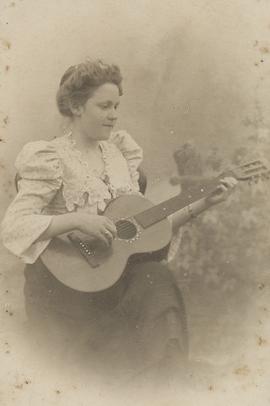 2203-(Björg) Margrét Pétursdóttir (1892-1963) Stóru-Borg