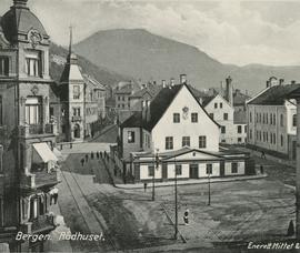 1469-Bergen (1941-2)-Ráðhúsið