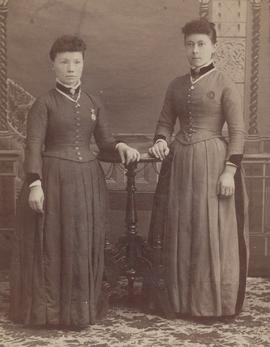 Þorgerður Eysteinsdóttir (1863-1941) og Solveig Eysteinsdóttir (1868-1928) frá Hundadal