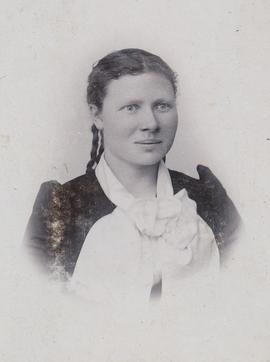 Ólafía frá Vindhæli [gæti verið Jakobína Ólafía Ólafsdóttir 1854-1934]