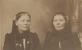 Björg Jónsdóttir (1844-1925) Árbakka og Björg Jónsdóttir (1844-1924) frá Háagerði-tvíburasystur f...