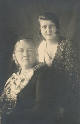 04864-Margrét Sigurðardóttir (1867-1947) Höskuldsstöðum (kona sr Jóns Pálssonar (1864-1931) og dó...