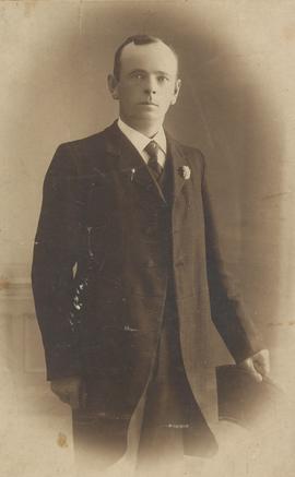 Páll Halldórsson (1875-1941) Meðalheimi og Akureyri, frá Miðhúsum