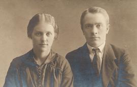 Jósef Jónsson (1888-1974) prófastur, frá Öxl og kona hans Hólmfríður Halldórsdóttir (1891-1979)