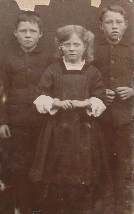 Guðmundur (1904-52), Anna María (1905-61) og  Bjarni (1902-90) Gestsbörn frá Hvammi Vatnsdal