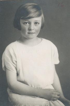 2260-Margrét Theódóra Jakobsdóttir Frederiksen (1917-2003) frá Blönduósi alin upp í Saurbæ í Vatn...