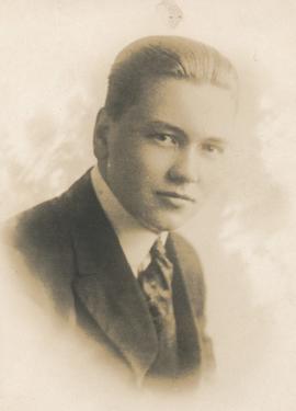 Ólafur Hrafnkell Olson (1901-1968) strætisvagnastjóri Winnipeg