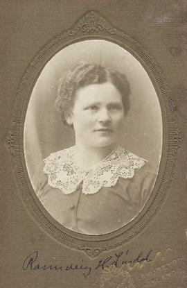 Rannveig Hansdóttir Líndal (1883-1955) kennari Svalbarðseyri
