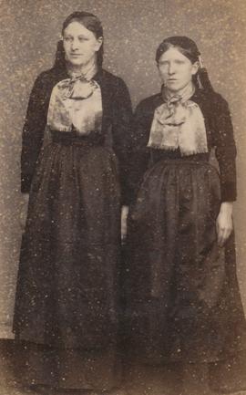 Stefanía Andrea Guðmundsdóttir (1873-1918) Djúpavogi, Kvsk Ytri-Ey 1891 og ók kona th, líklega sk...