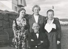 Solveig Kristjánsdóttir, Guðrún Jónsdótti, Lára Sigurðardóttir og Geir Kristjánsson