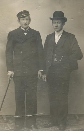 Björn Guðmundsson (1884-1905) Böðvarshólum og Kristján Benediktsson (1884-1950) Reykjavík frá Ska...