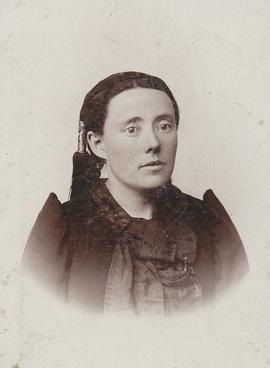 Jakobína Sigríður Klemensdóttir (1864-1946) Móbergi