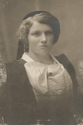 1124-María Guðrún Árnadóttir (1896-1986) Lambhaga Hrísey-frá Brandaskarði